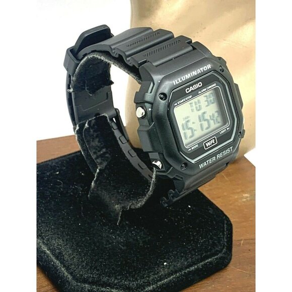 Casio Men's Watch F108WH-1A Illuminator Quartz Digital Black Resin Sport 3224 - Picture 13 of 13